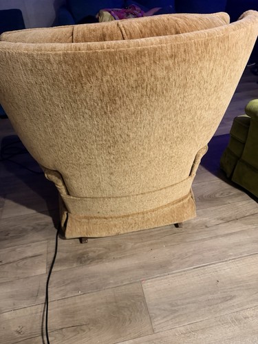 Beige velvet tufted high - tufted, back